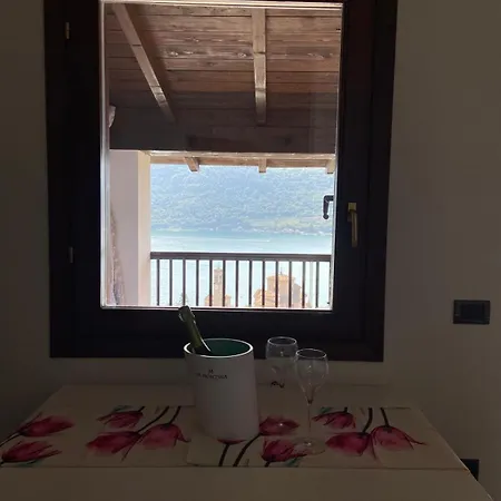 Lägenhet Con Vista - Dosso Lakeview Sale Marasino